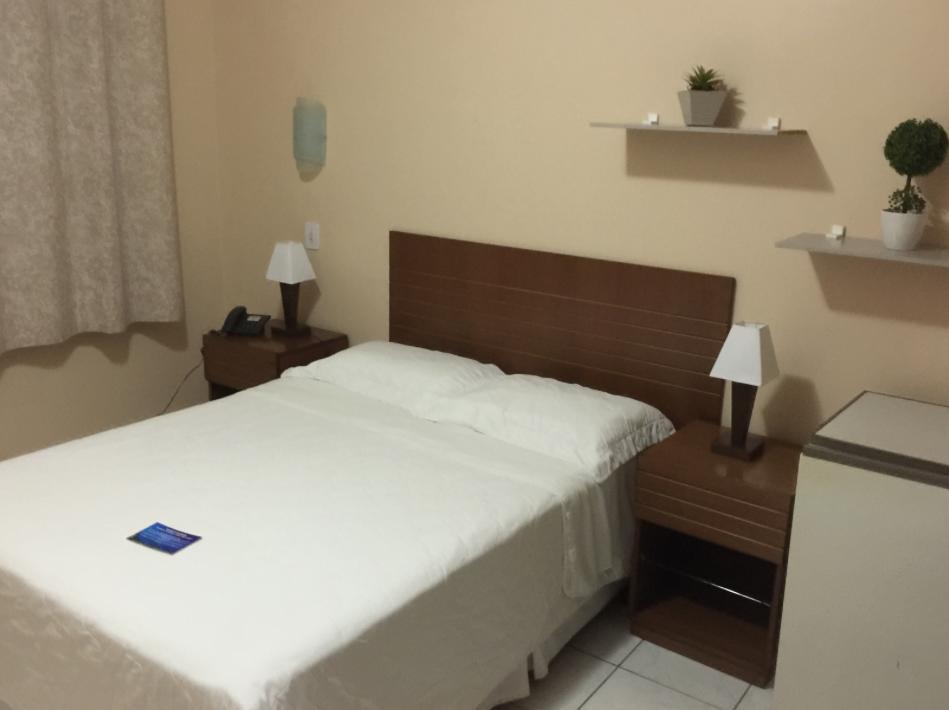 Fares Turis Hotel อุรุกวัยยานา ภายนอก รูปภาพ