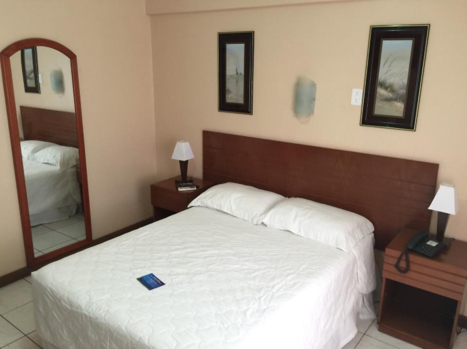 Fares Turis Hotel อุรุกวัยยานา ภายนอก รูปภาพ