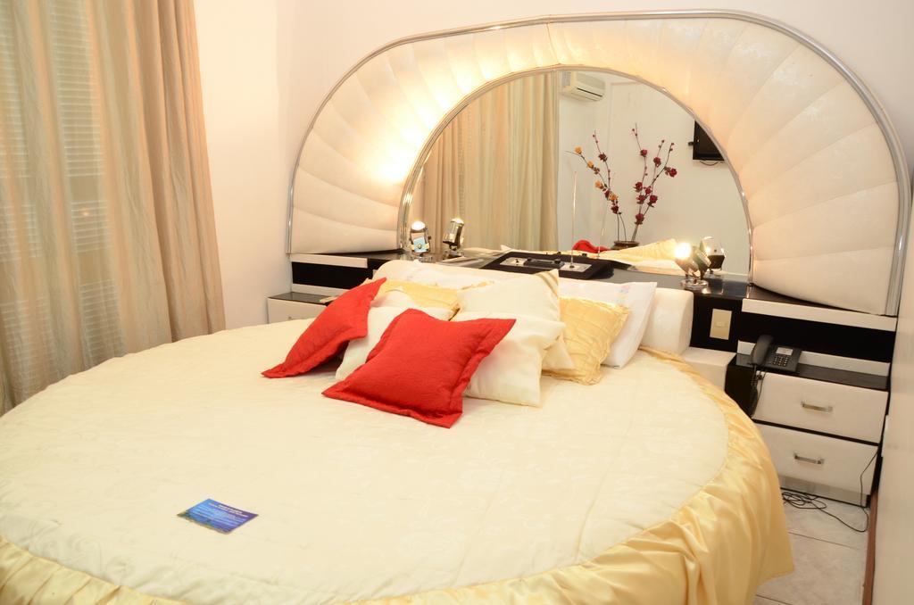 Fares Turis Hotel อุรุกวัยยานา ภายนอก รูปภาพ