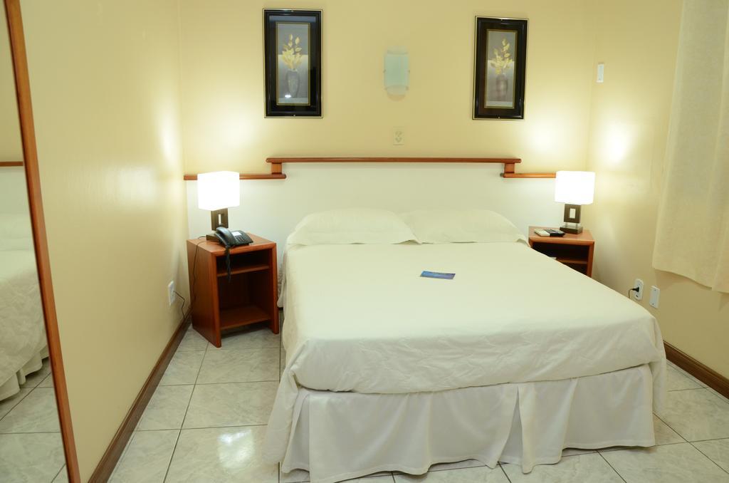 Fares Turis Hotel อุรุกวัยยานา ภายนอก รูปภาพ
