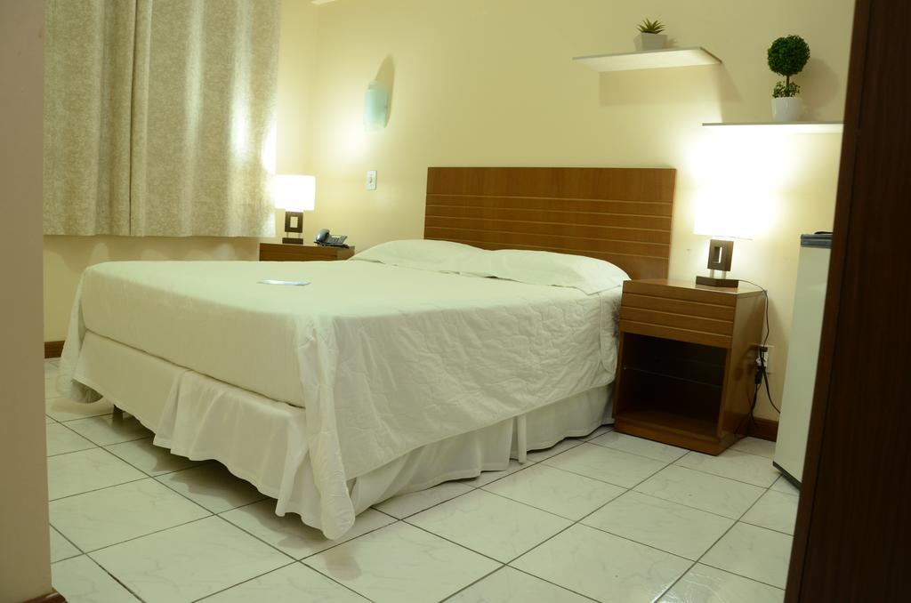 Fares Turis Hotel อุรุกวัยยานา ภายนอก รูปภาพ
